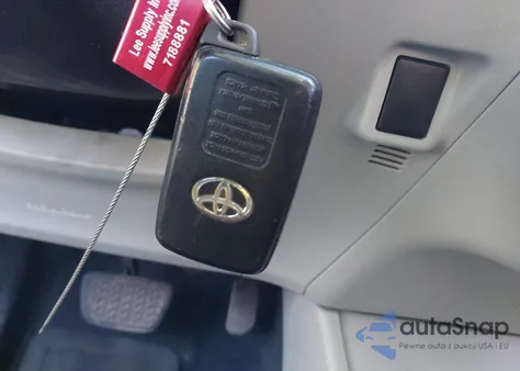 2014 Toyota Prius Three из США, поврежденный, VIN JTDKN3DU5E1827163